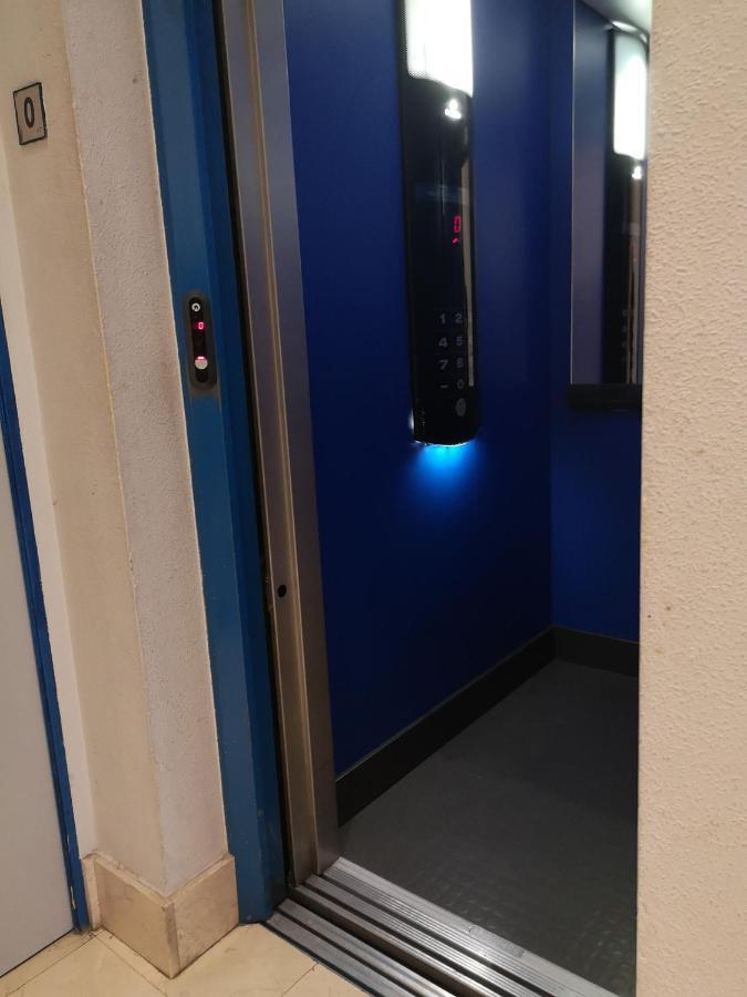 Suite Bilbao Arena Con Plaza De Garaje المظهر الخارجي الصورة
